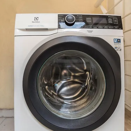 Trilocale Moderno- Sud- Aeroporti E Campus Apartamento