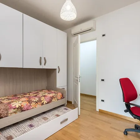 Apartamento Trilocale Moderno- Sud- Aeroporti E Campus *